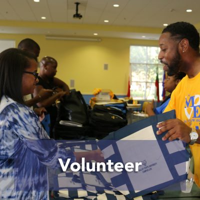 Student volunteers working during move in day at FVSU