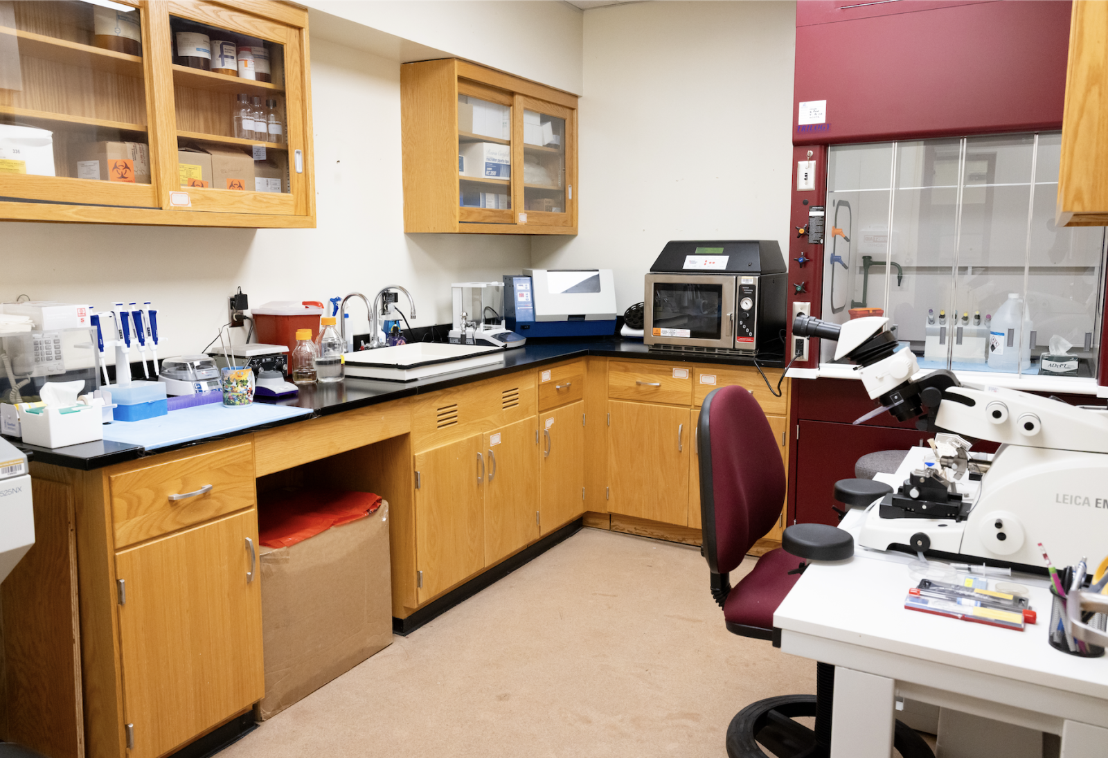 Electron microscopy lab at FVSU